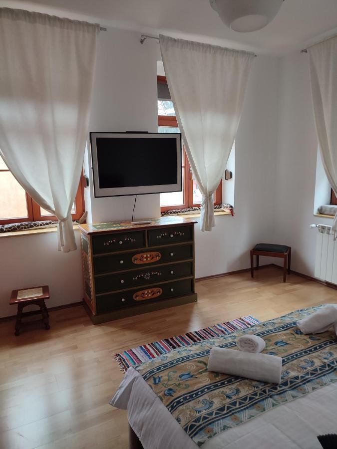 Retro House Mountain View Villa Braşov Buitenkant foto